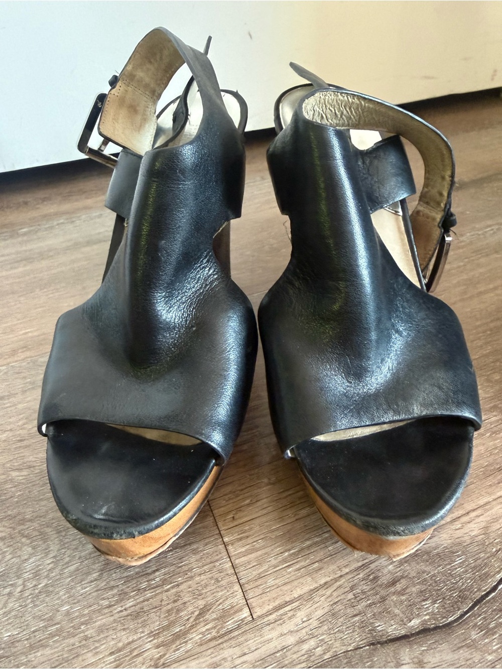Vintage Michael Kors Black Leather Wedge Sandals with Buckle 8.5 - Picture 4 of 8